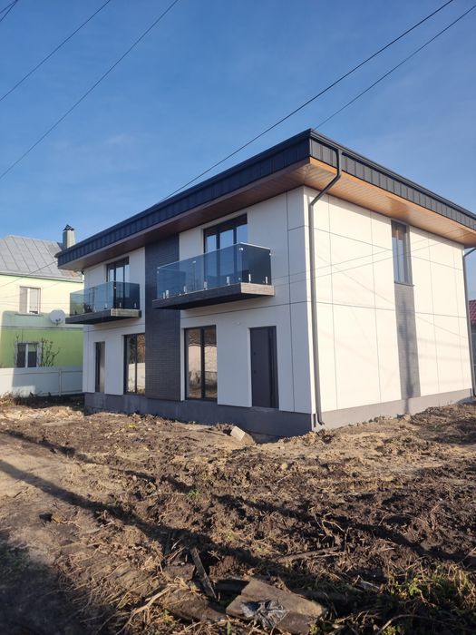 Новий будинок Дуплекс