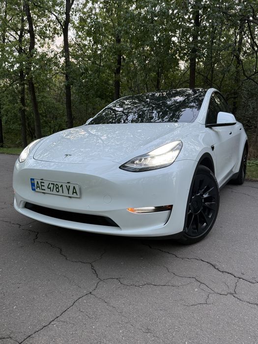 Tesla Y dual motor long range 82квт можливий обмін з доп. в обі стор