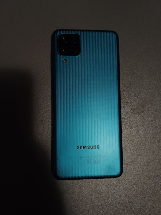 Телефон Samsung Galaxy M12