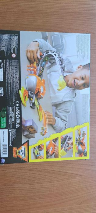 Pista de carros - Monster Jam Playset Escorpião