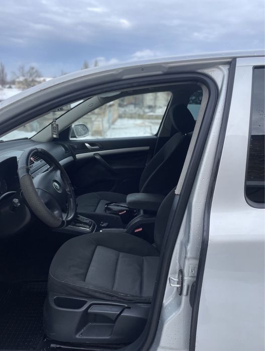 Нерозмитнена Шкода  Октавіа А5 автомат (Skoda Octavia A5)