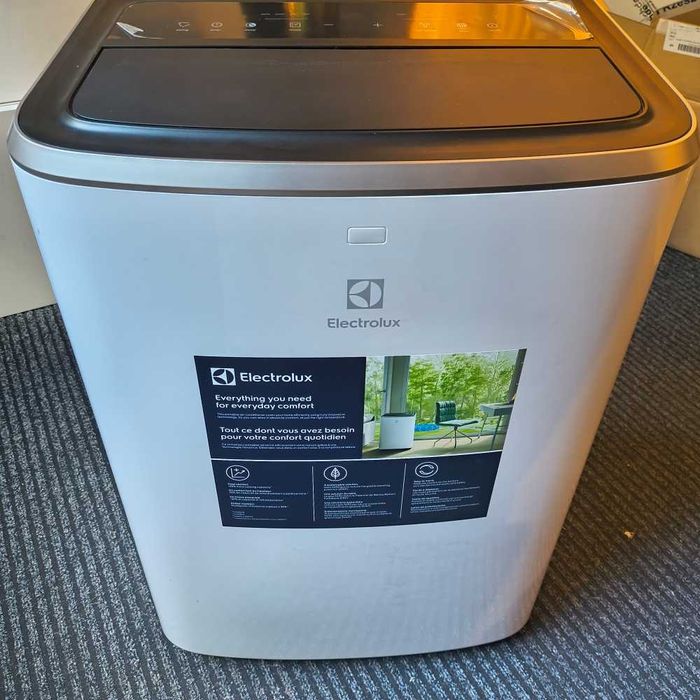 klimatyzator ELEKTROLUX biurowy lub do mieszkania do powierzchni do 50-80m2. Bardzo mało używany, jak nowy 3400W