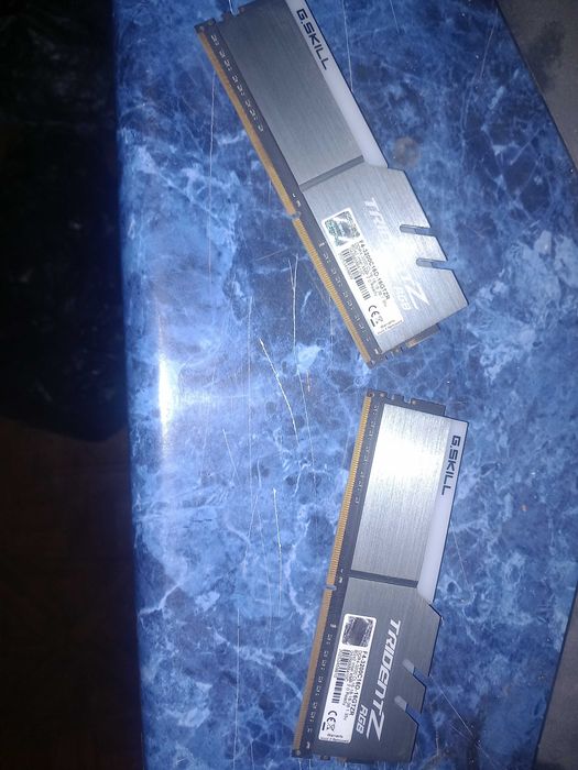 Trident Z 2x8gb 3200mhz Cl16 RGB 16GB