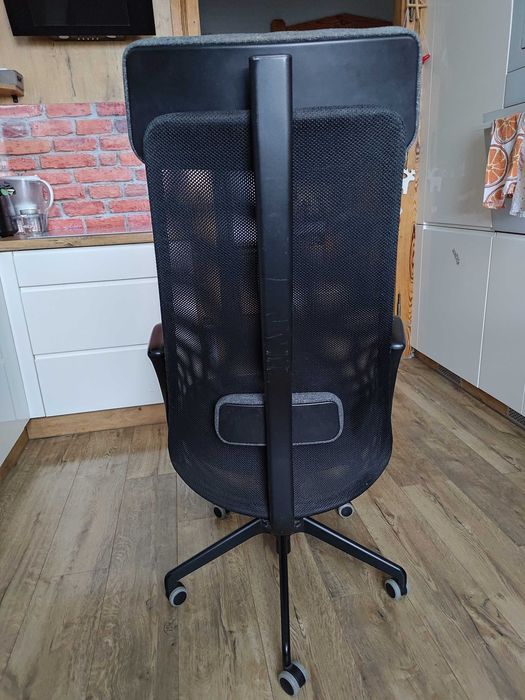 Krzesło biurowe z podłokietnikami - IKEA - JARVFJALLET