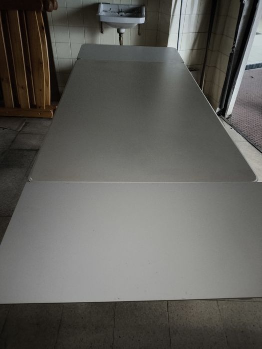 Mesa de cozinha extensível e 4 cadeiras