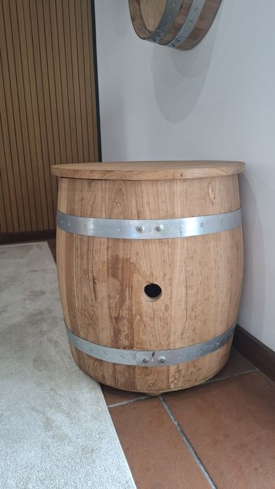 Conjunto de barris e bancos