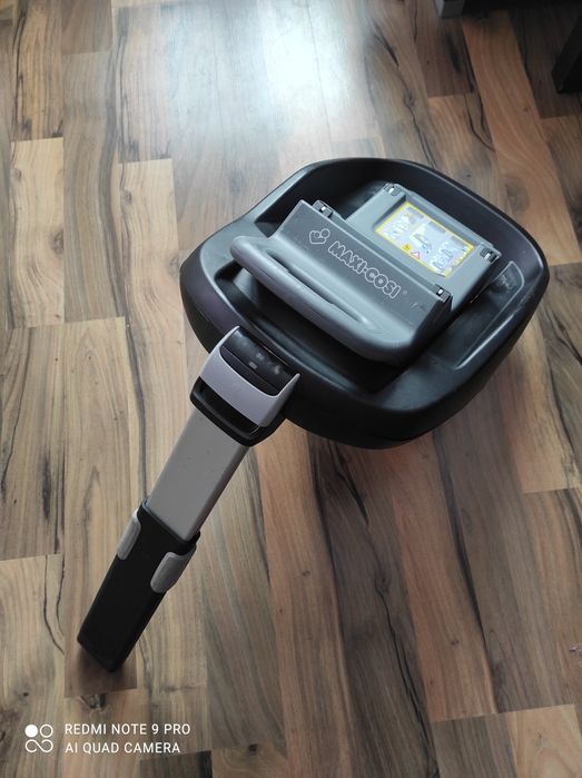 Foteliki Maxi Cosi z bazą family fix