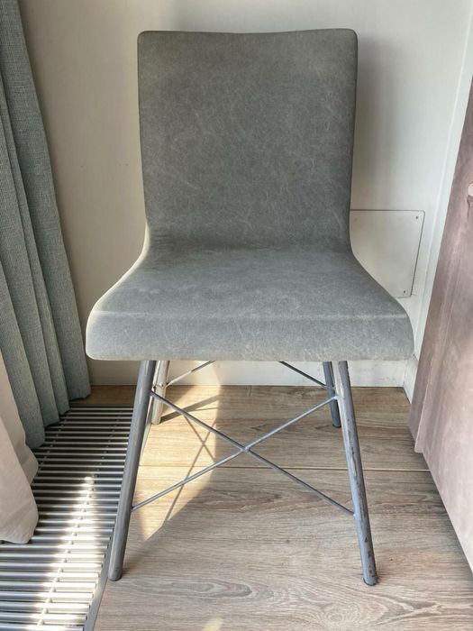 Стул обеденный серый