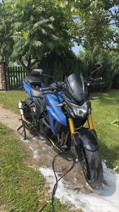 Suzuki gsx-s 750 2021