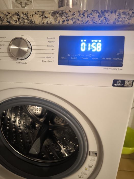 Máquina de Lavar Roupa HISENSE - 10kg/1400rpm