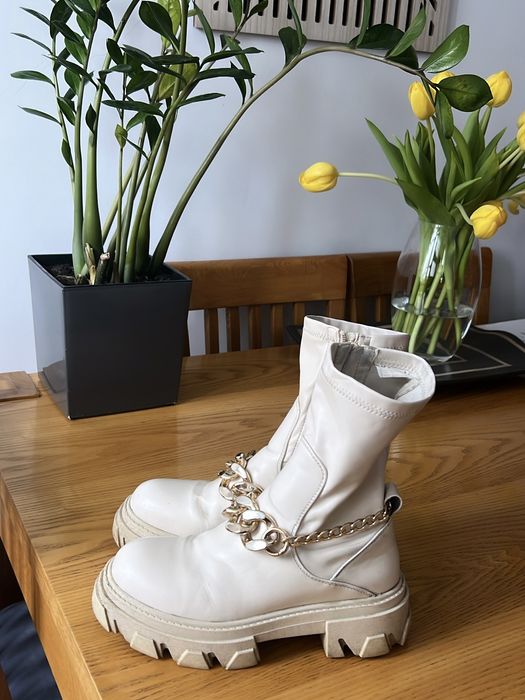 Buty botki kremowe platforma beżowe 38 dla kobiet
