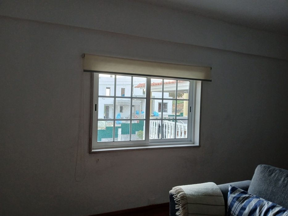 Vendo janelas aluminio brancas