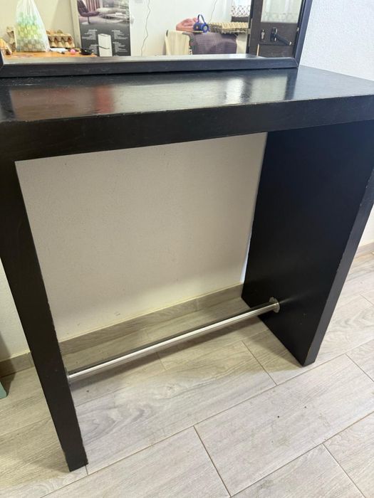 Bancadas com espelo cabelareiro