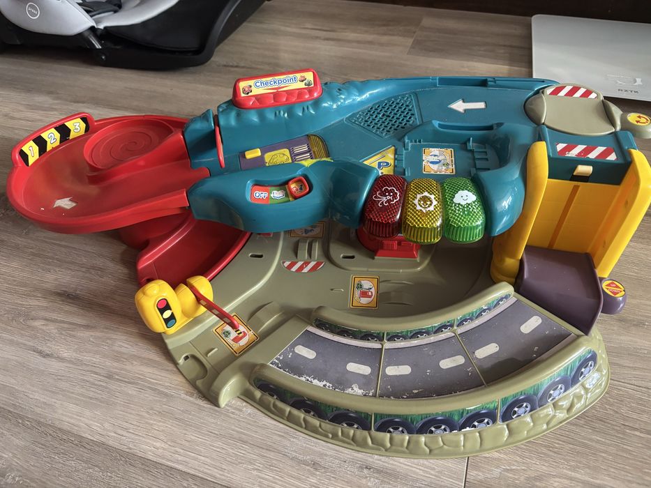 Парковка, База для машинок до треку Vtech