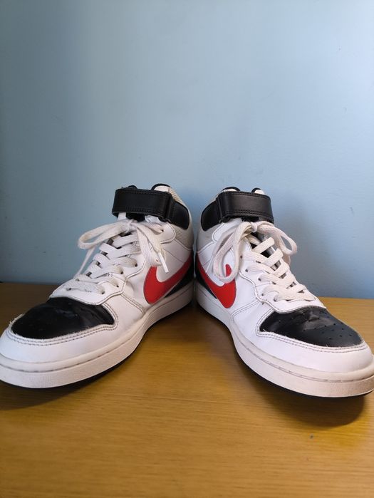 Nike tennis vermelhos