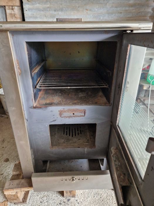 Fogão a lenha para aquecimento e cozinhar