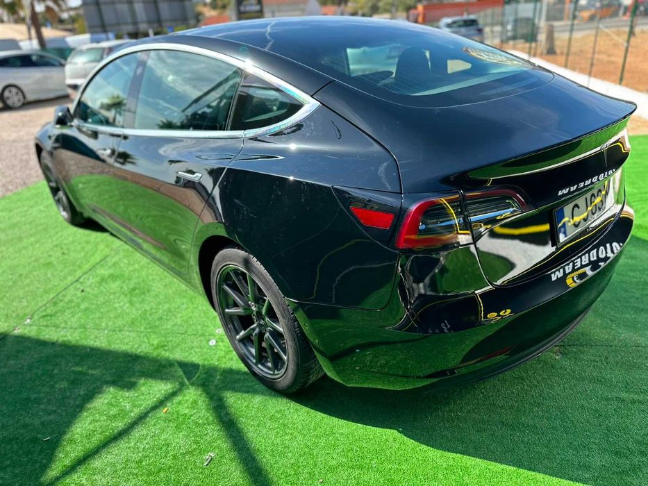 Tesla Model 3 elétrico 2019 237 cv