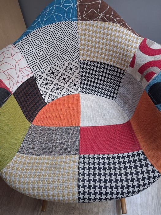 Fotel patchwork na biegunach