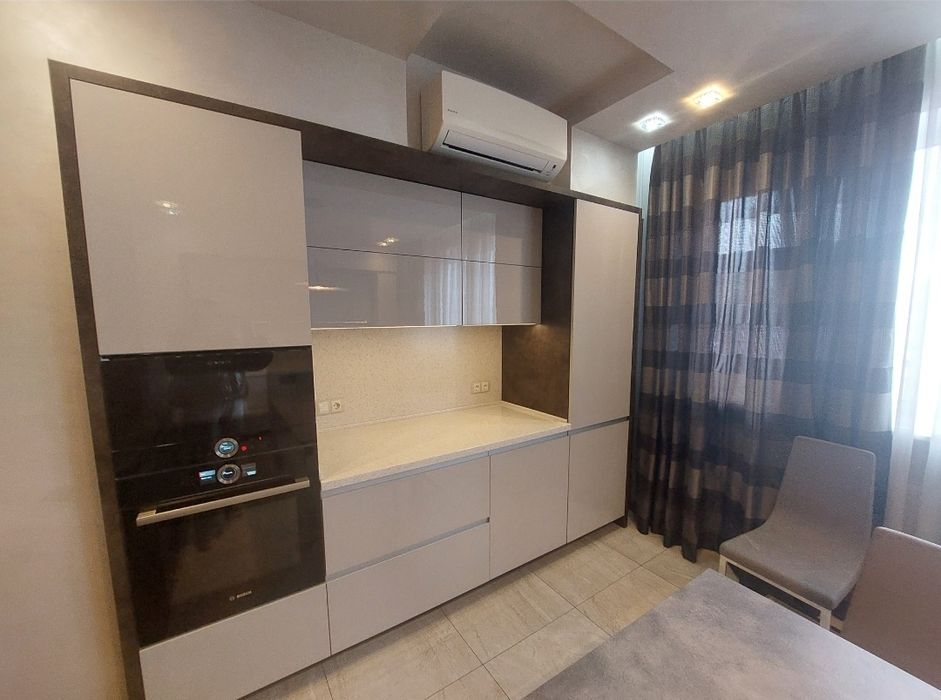 3-к(3 спальни),новострой,ГАЗ,м.Ярослава Мудрого 2 мин