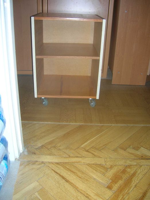 Тумбочка 41х43х57.5 на роликовых колесах