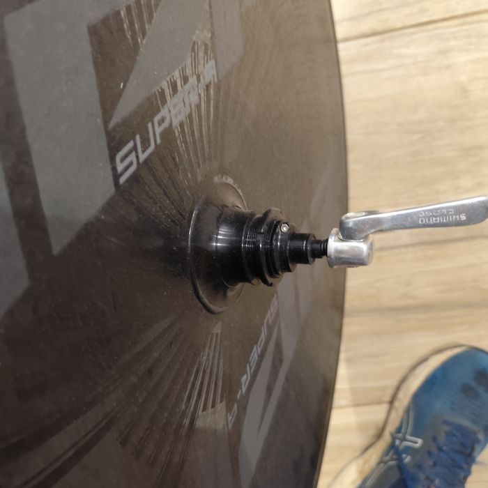 Rodas  ZIPP carbono e lenticular