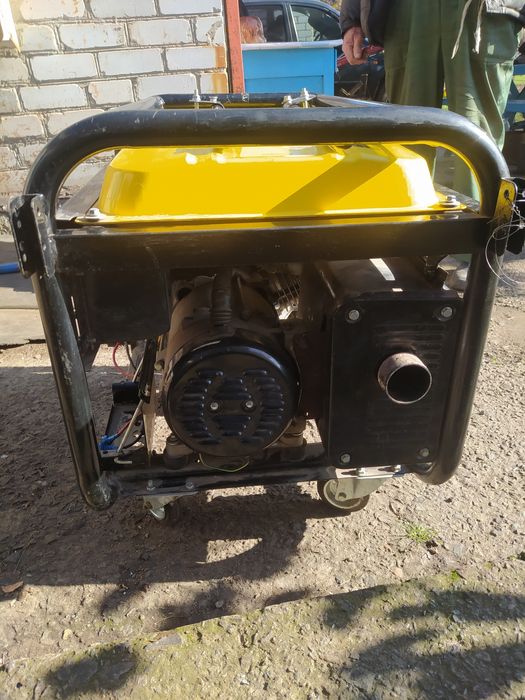 Продам генератор