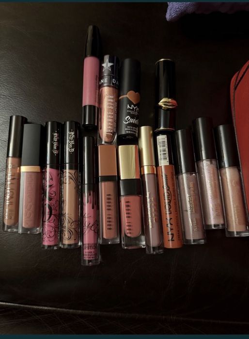 Помады блески ращных боендов mac dior bobbi brown