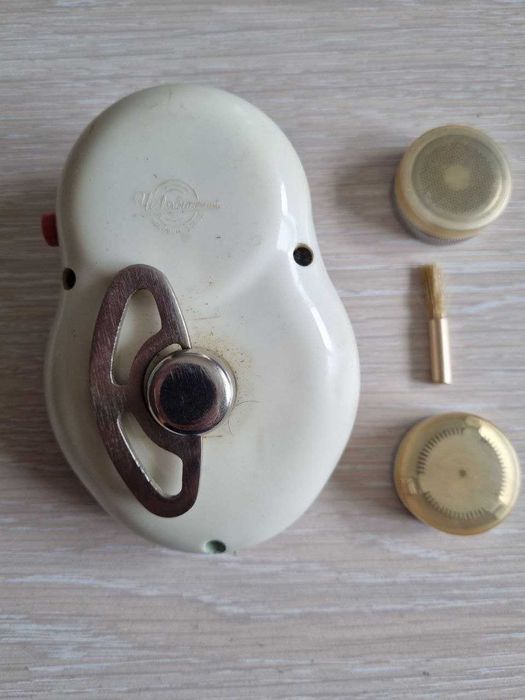 Советская механическая бритва Спутник. ЧЧЗ. СССР 1967 г. рабочая