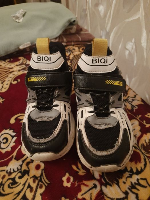 Продам кросівки на хлопчика