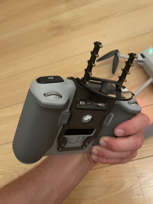 Dji mini 3 pro combo (dji rc + amplificador de sinal)