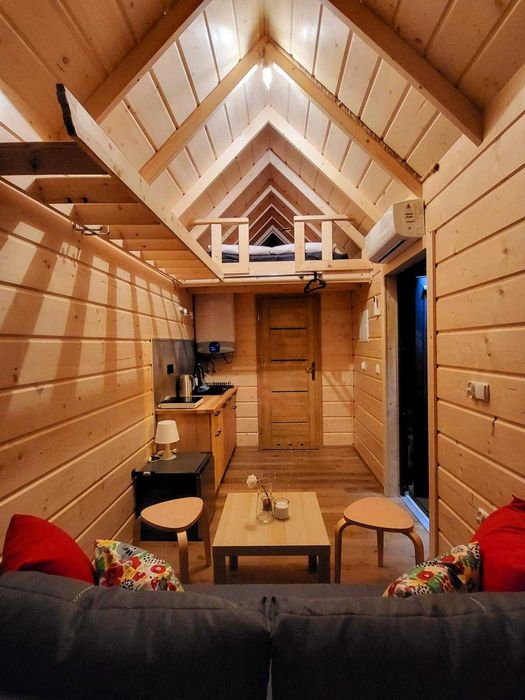 Jezioro Nyskie. Domki na drzewach Skorochów-Nysa