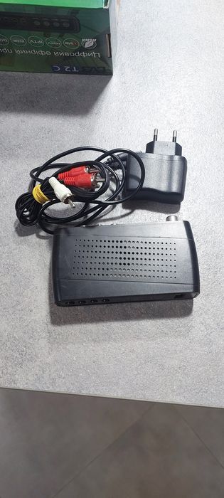 ТВ приставка Т2 + адаптер HDMI-VGA