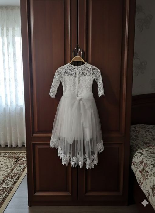 Белое платье на девочку