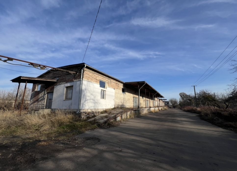 Продається складське приміщення