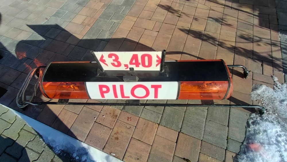 Belka błyskowa pilot samochodowy  Gabaryty