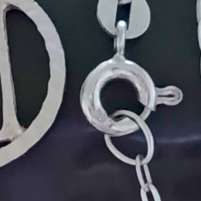 Srebrna zawieszka i łancuszek