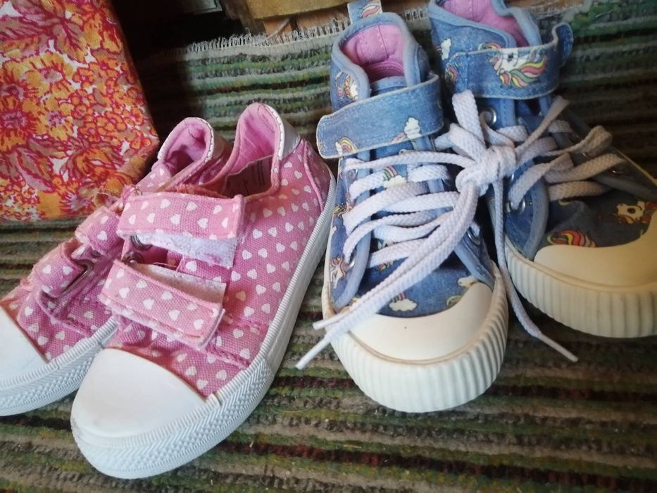 Взуття дитяче різне