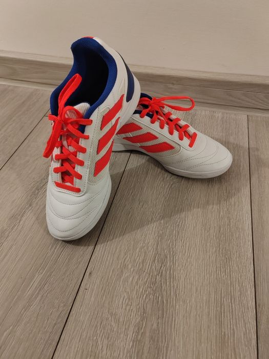 Buty na halę Adidas