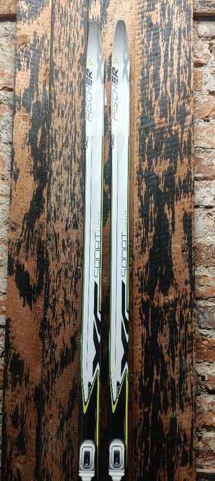Narty biegowe Fischer XC Sport Crown 207 cm z wiązaniami NNN Nowe