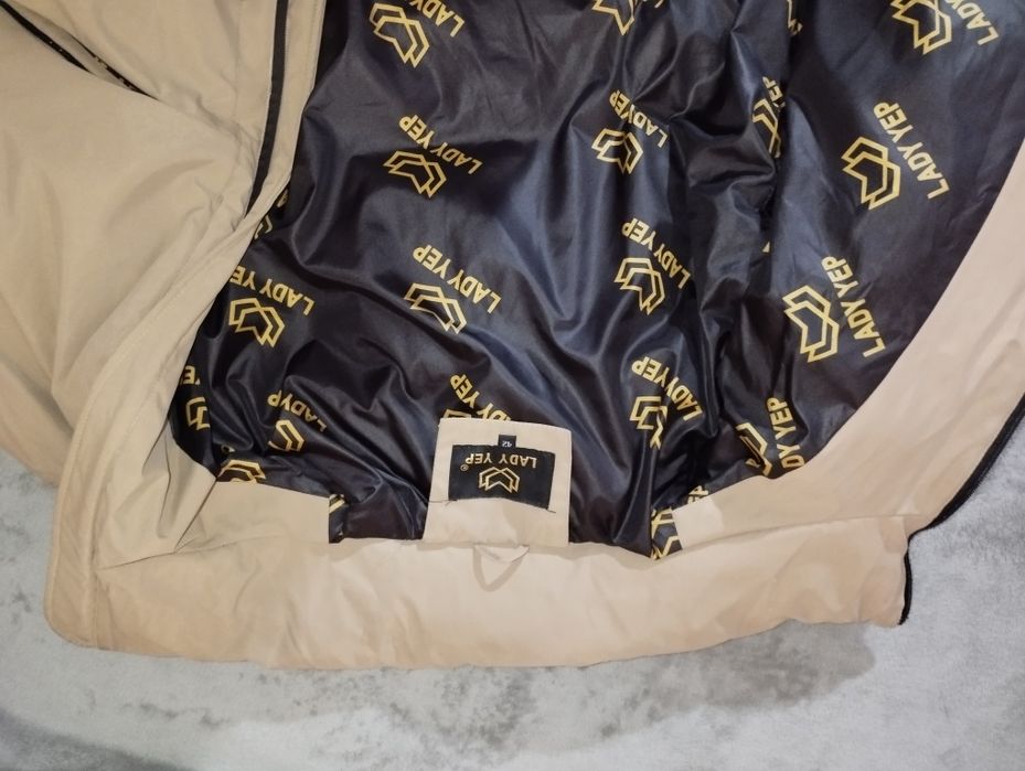 Зимовий/демісезонний пуховик/ курточка жіночий розмір 42-44 бежевого к