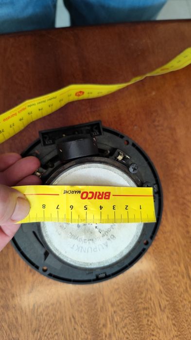 Vende se auto rádio/CD "Panasonic"