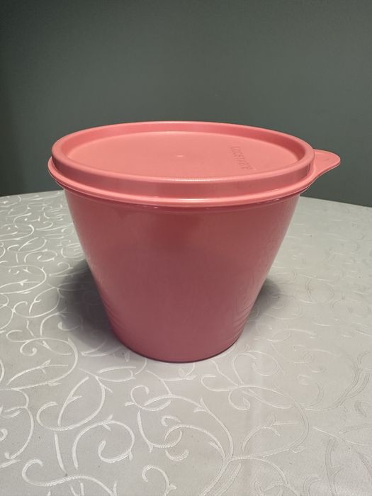 Миска Tupperware