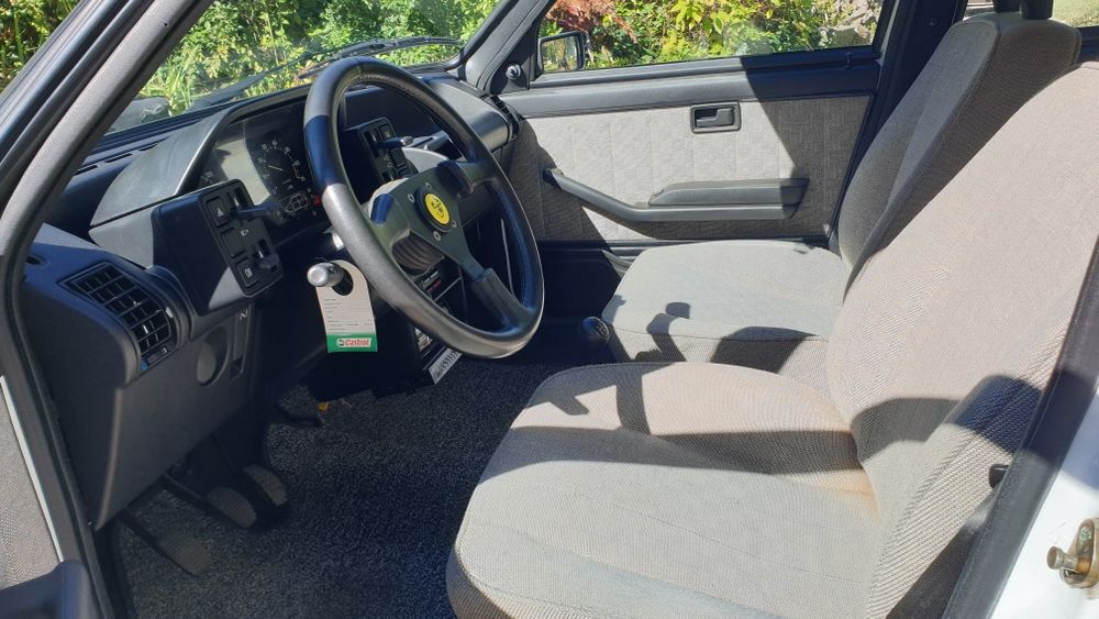 Fiat uno 60 sl em estado novo