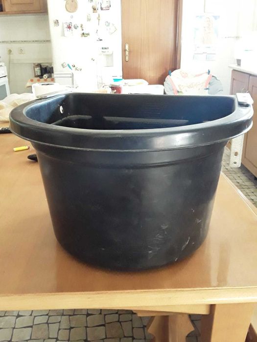Balde para colocar acessorios ou peixe