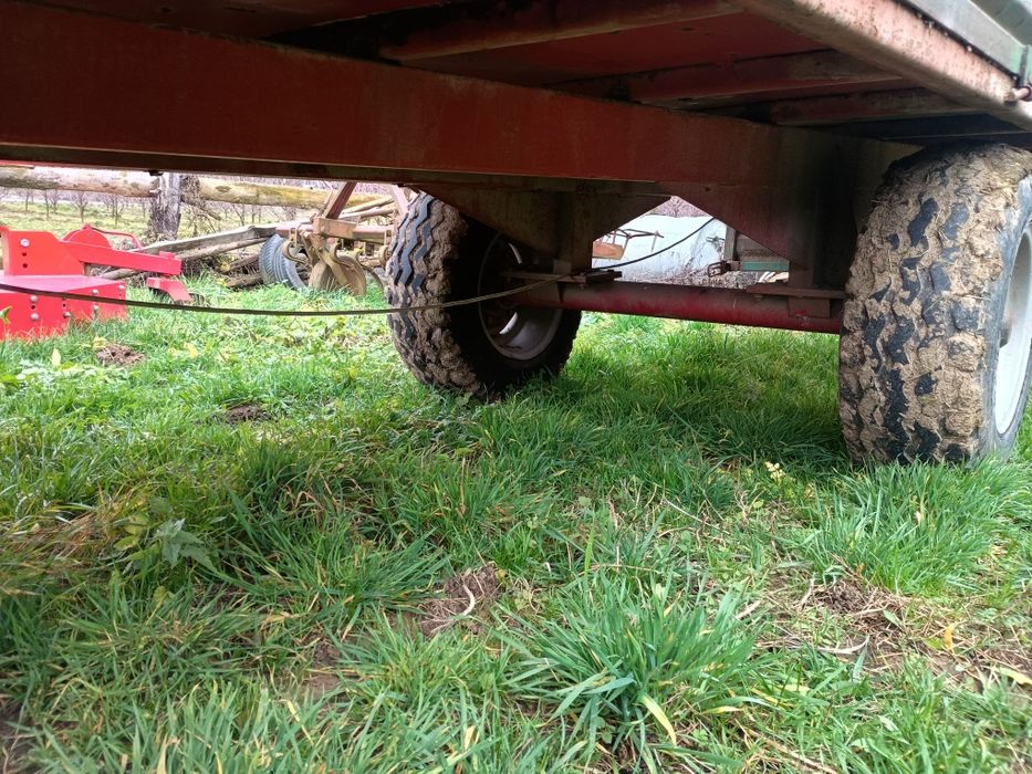 Przyczepa rolnicza jednoosiowa dwukółka