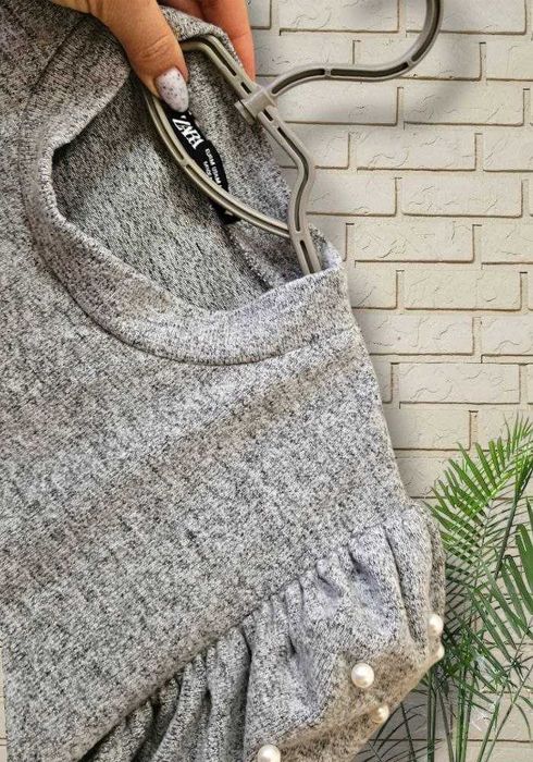 свитерок женский с бусинками на рукавах Zara, р. S