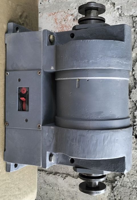 Шліфувально-заточний верстат (точило, наждак)