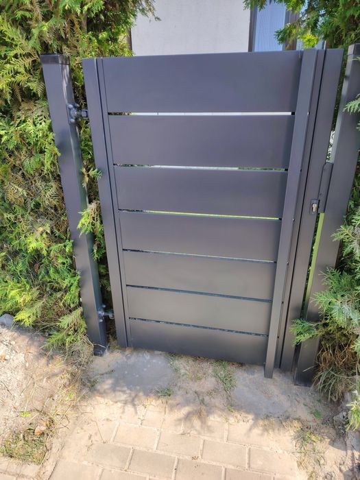 Furtka nowoczesna stalowa pochwyt