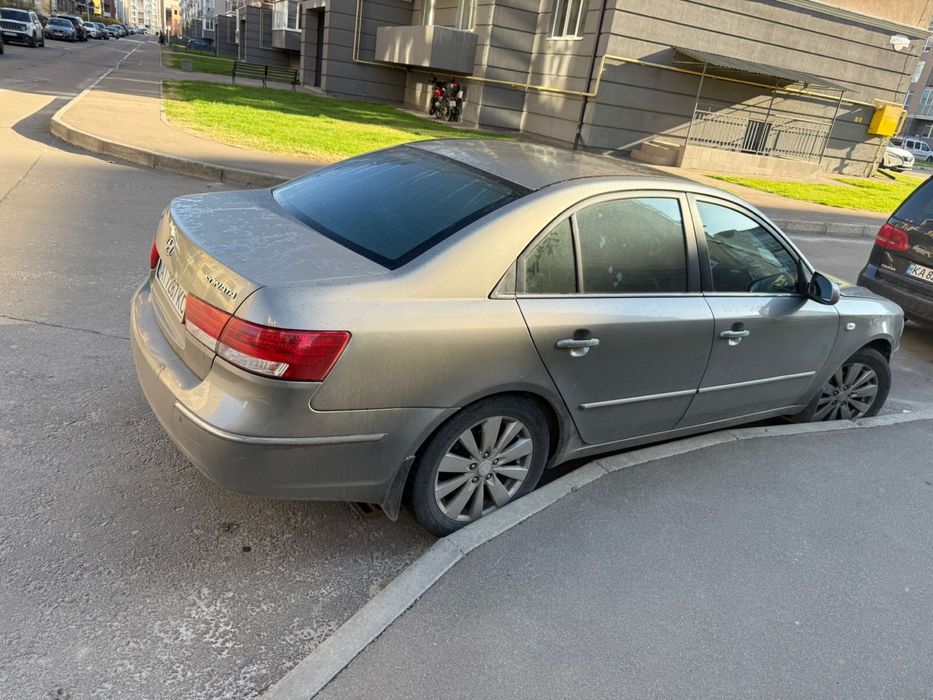 Hyundai sonata nf 2008