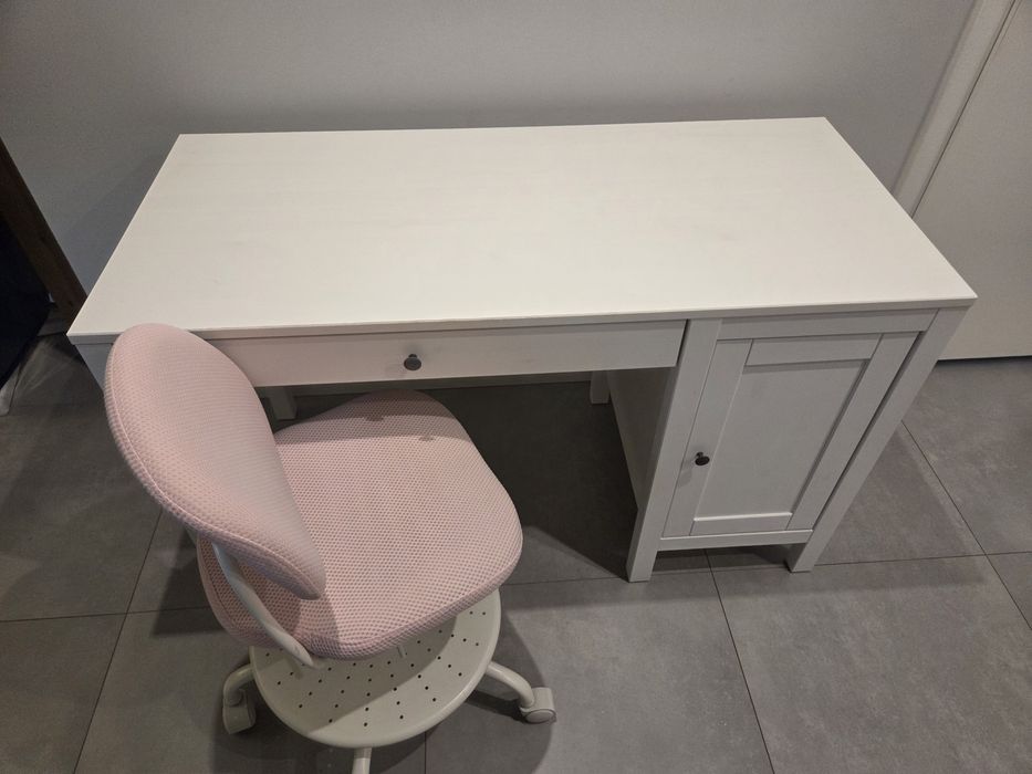 Biurko Hemnes i krzesło Ikea